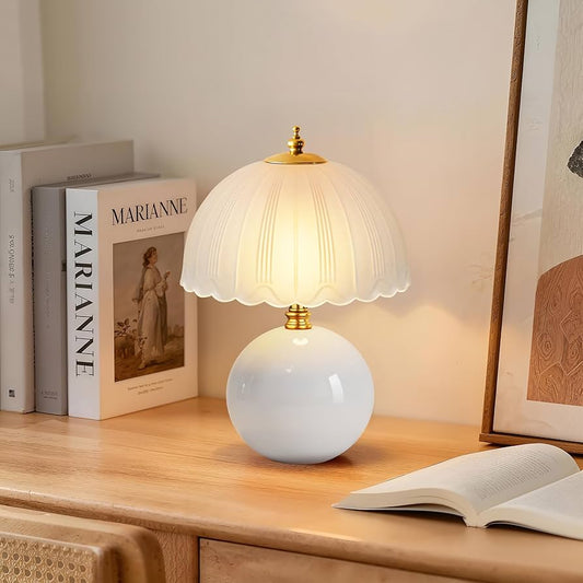 Vintage Scalloped Table Lamp Creative Femininity