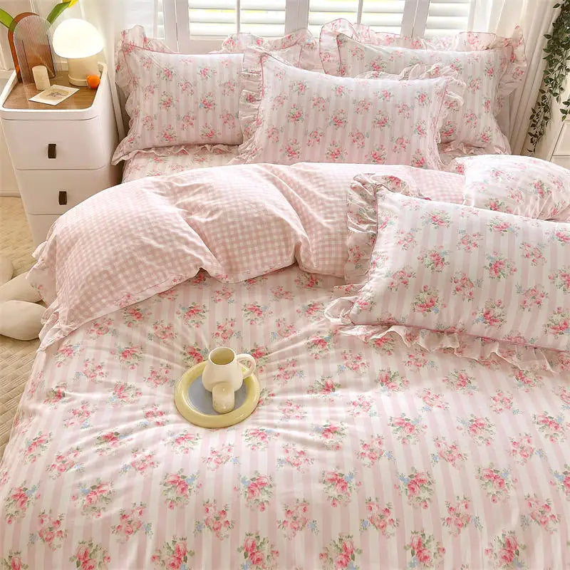 Coquette bed set