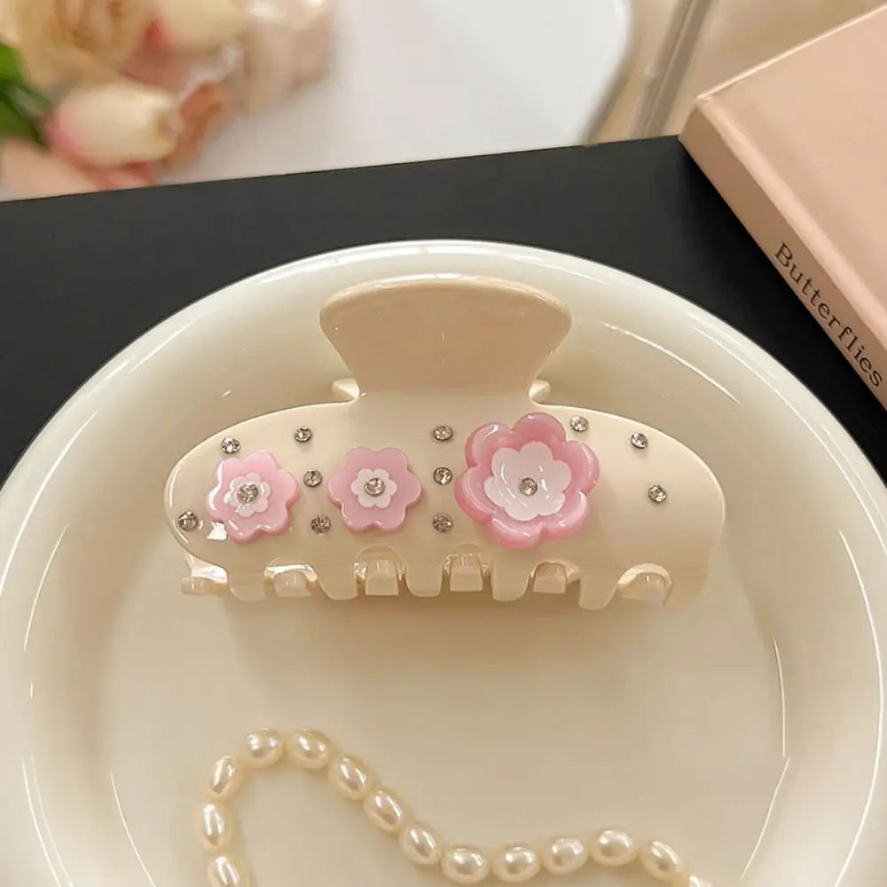 hair claw clip with 3d flowers
