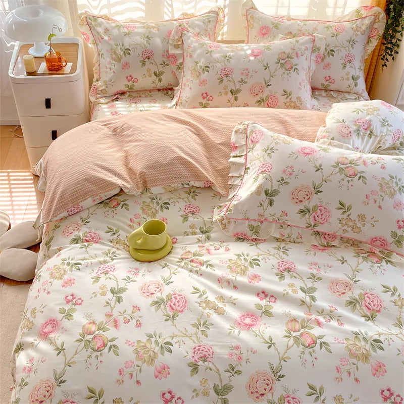 Vintage Floral Ruffle Edge Duvet Set