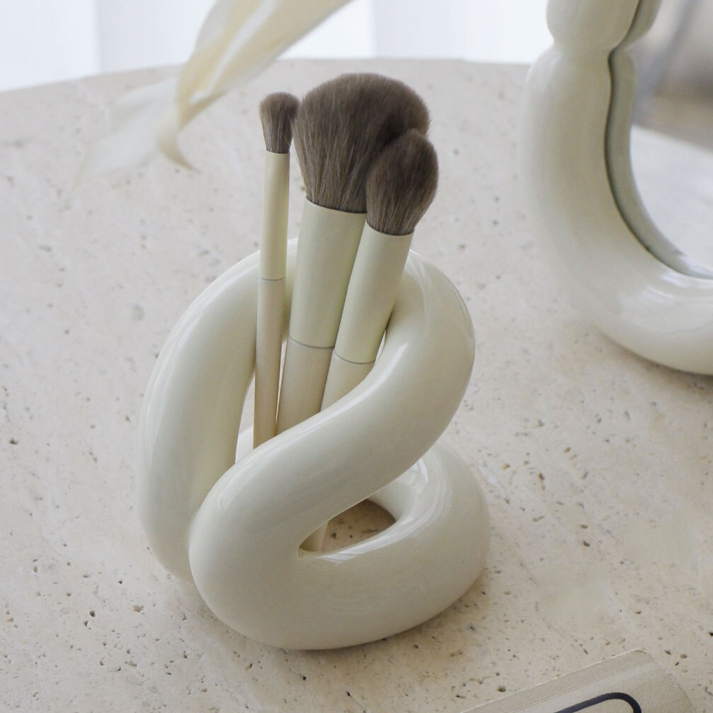 ceramic twist make up Bruch holder