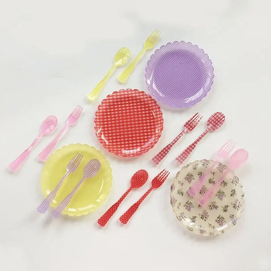 Plastic Gingham Pattern Brunch Dining Set CreativeFemininity