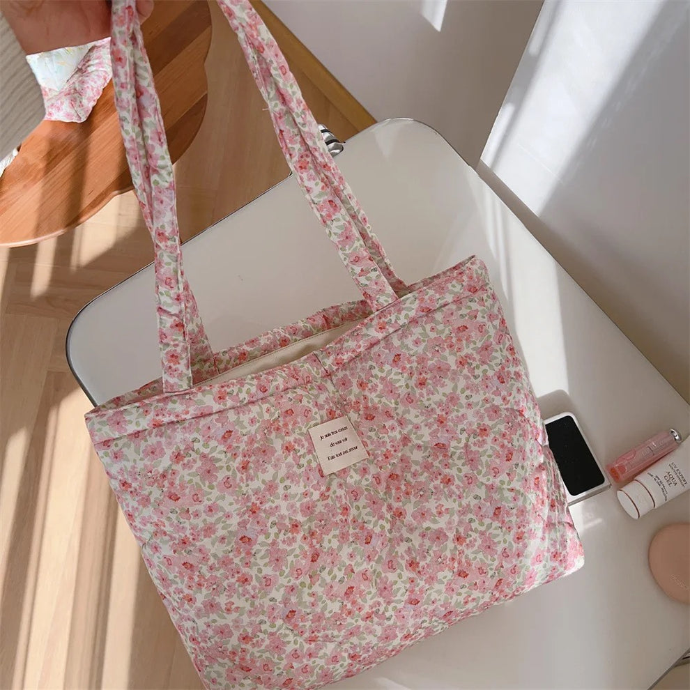 White Floral Quilt Tote Bag main image 1