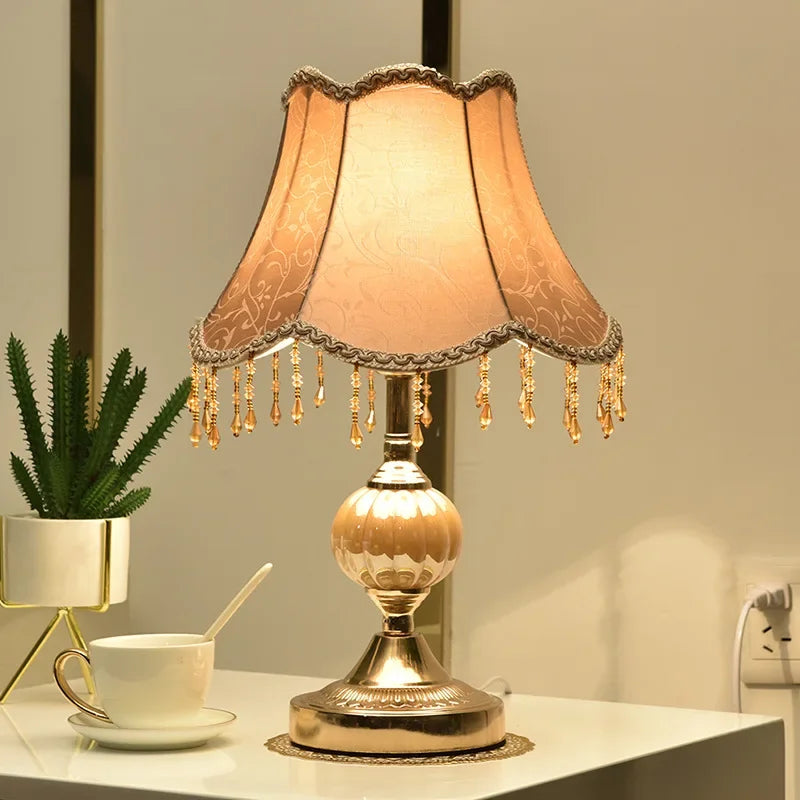 Decorative table lamp 