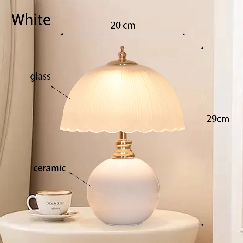 Vintage Scalloped Table Lamp
