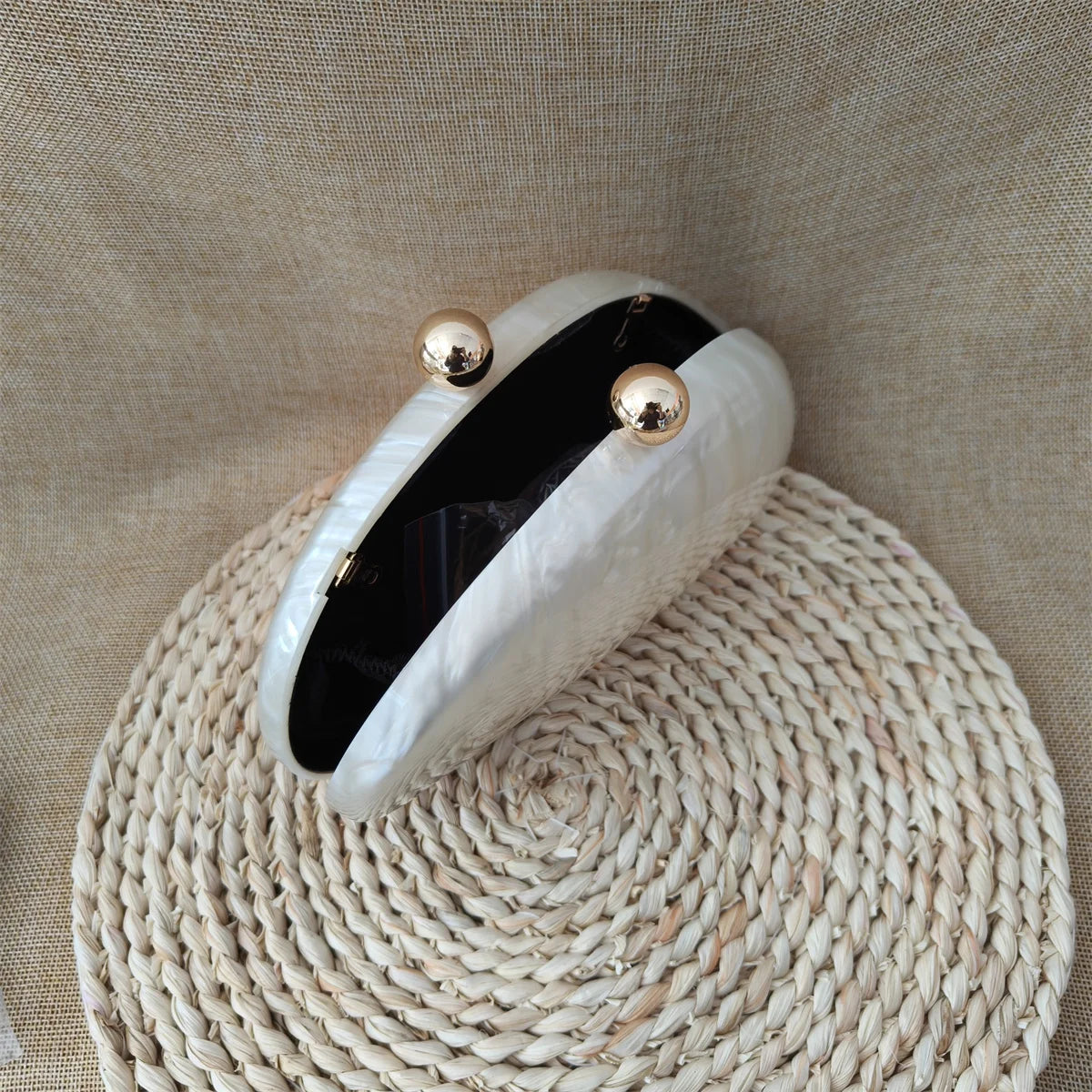 Pearl Oval Shape Miniaudière