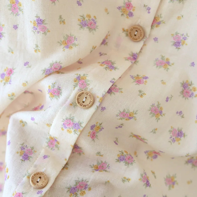 button detail 