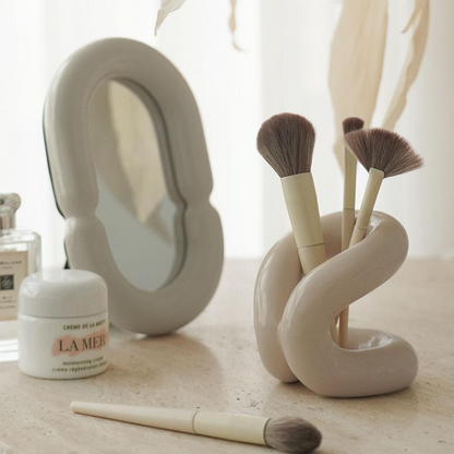 Twisted Knot Ceramic Make Up Brush Holder