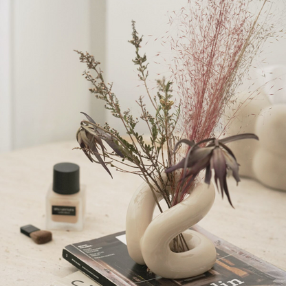 Twisted Knot Ceramic Make Up Brush Holder