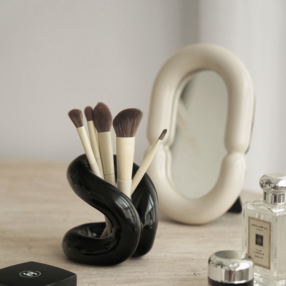 Twisted Knot Ceramic Make Up Brush Holder
