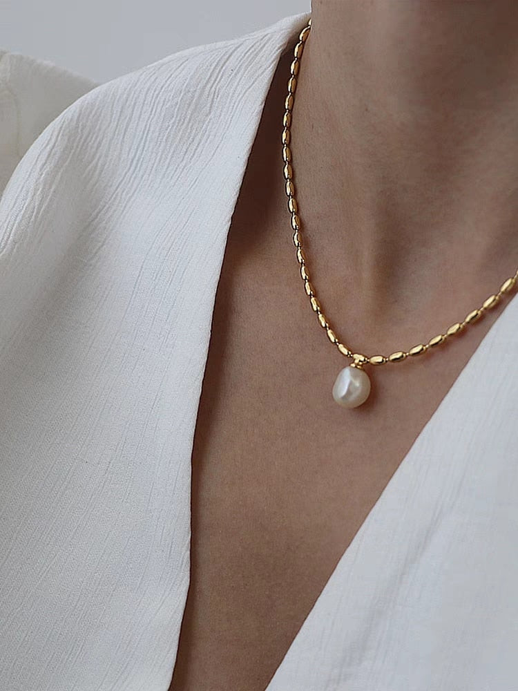 Classic Gold Pearl Necklace