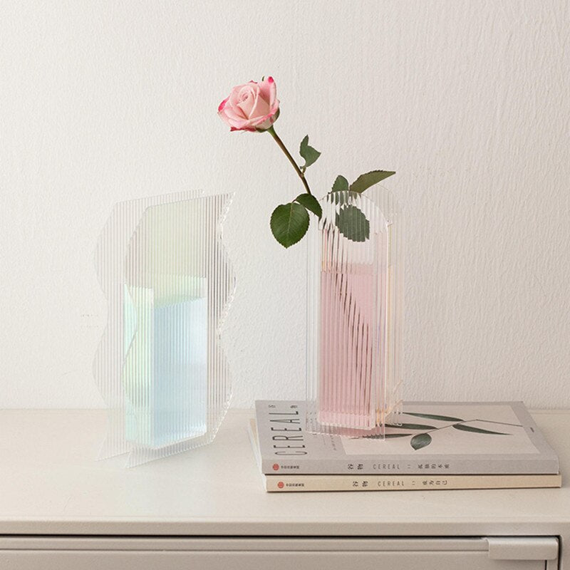 acrylic wavy vase