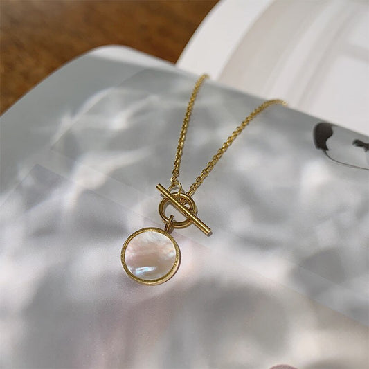 Gold chain necklace with opal pendant 