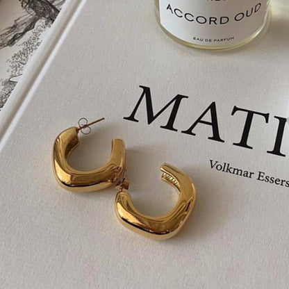 18k gold hoop earrings