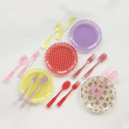 Plastic Gingham Pattern Brunch Dining Set