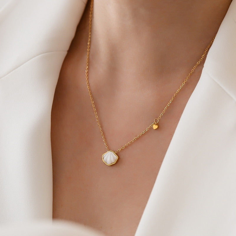 Sweet Ocean White Shell Pendant Necklace