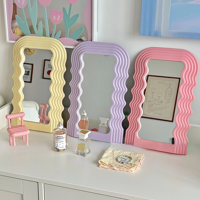 Mini cute wavy arch mirror 